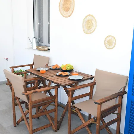 Petite Apartment